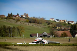 Dve smrtni žrtvi strmoglavljenja ultralahkega letala pri Slovenskih Konjicah
Foto: STA