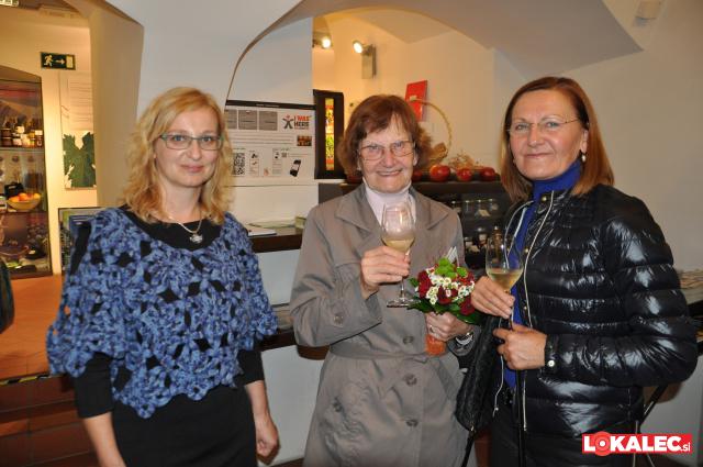 Janja Viher (direktorica Zavoda za turizem Maribor – Pohorje), Ivanka Zafošnik (žena preminulega mestnega viničarja, Toneta Zafošnika), Metka Zafošnik (hči Toneta Zafošnika)